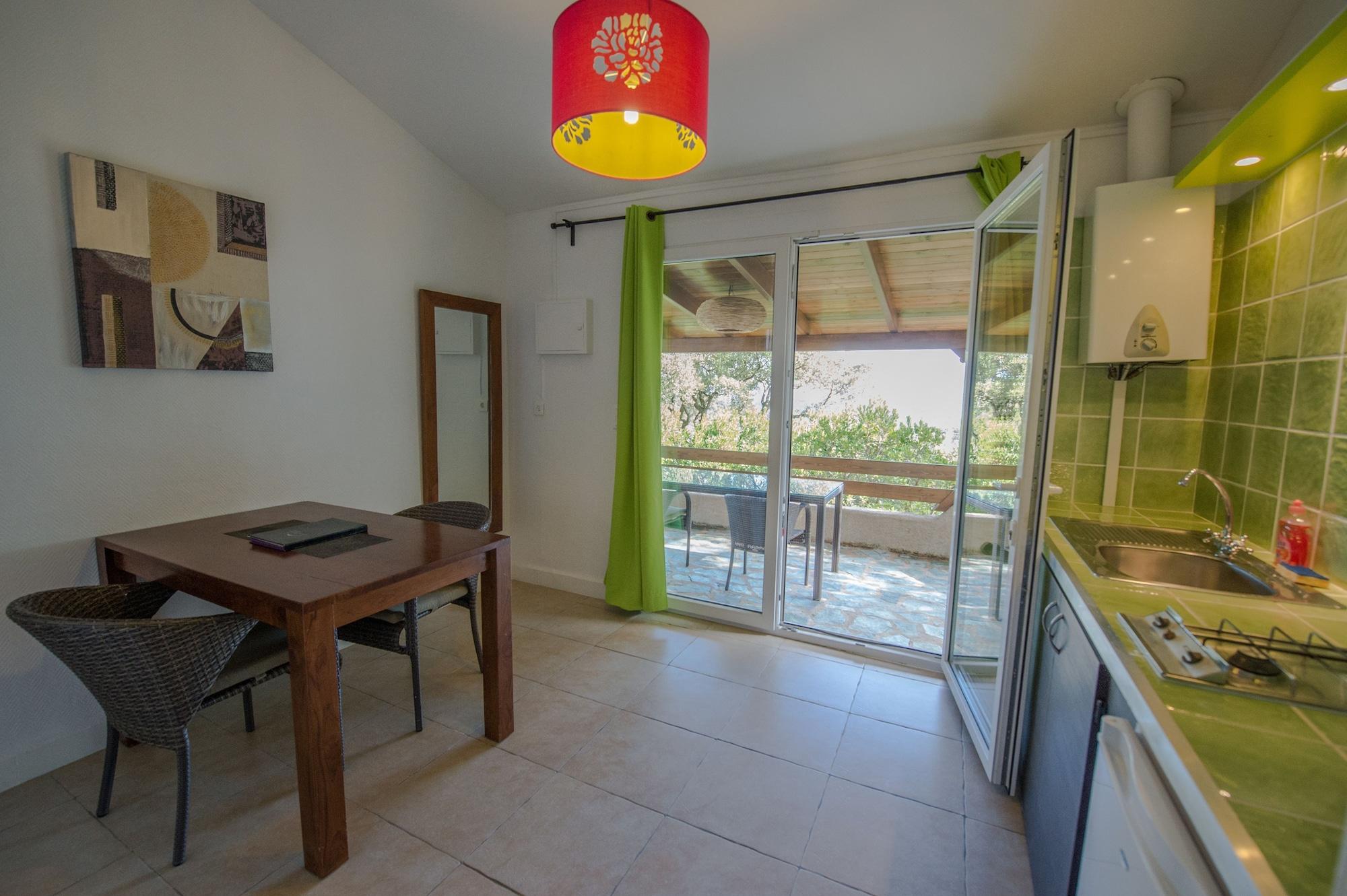 Hotel Les Hauts De Porto-vecchio 3*